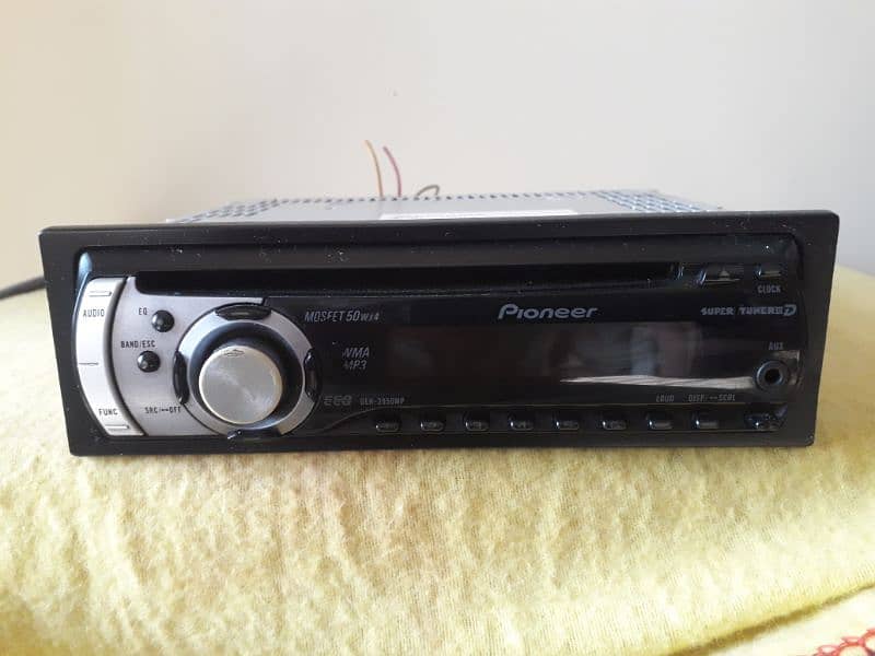 pioneer AM/FM Radio CD/Mp3 Player Suzuki Cultus 0