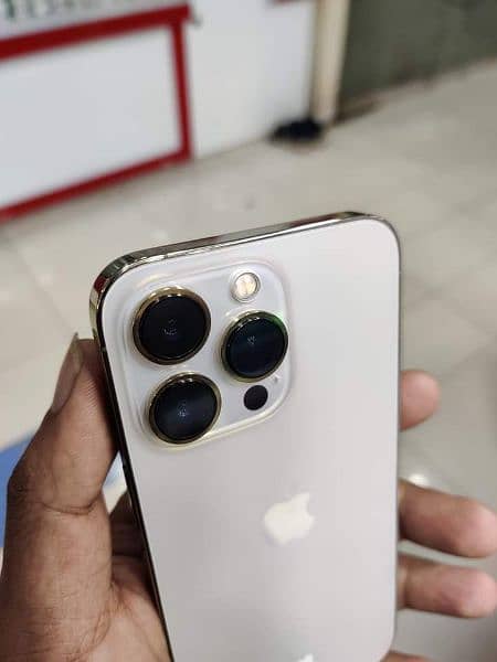 iPhone 13 pro 256gb 4 month same time 03464561048 call my WhatsApp 0