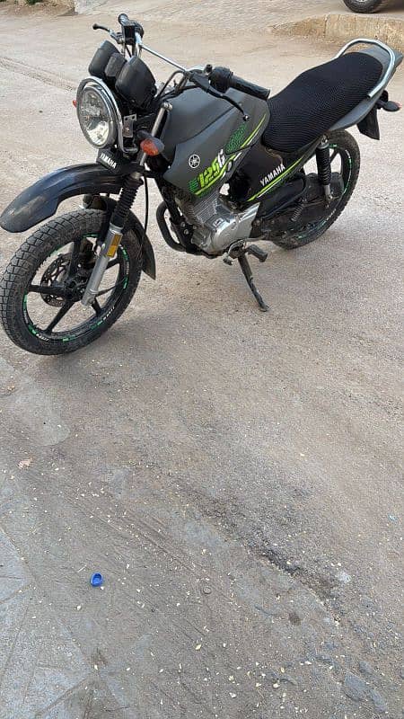 YAMAHA YBR 0