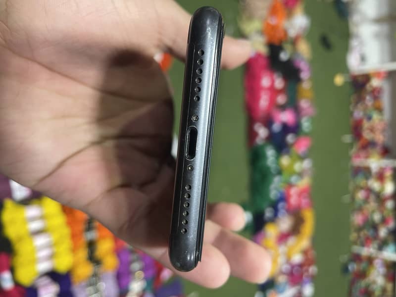 iPhone 11 Black Colour 2