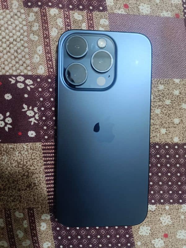 iphone 15 pro 256GB 5