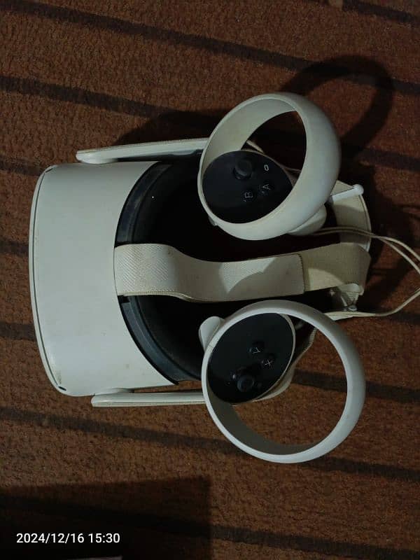 Meta Oculus Quest 2 1
