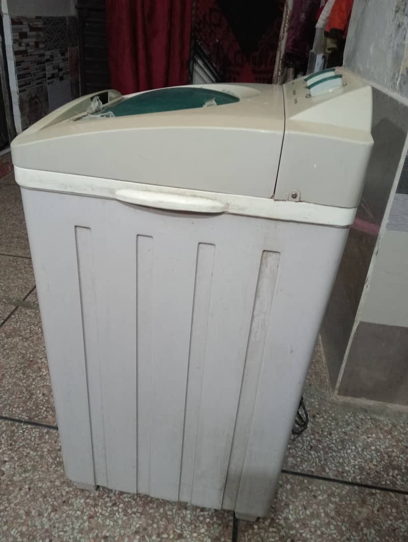 Excellent condition Quick and Fast TOYO Washing machine for Sale 1