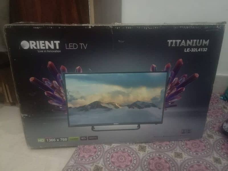 32" Orient LED TV 2