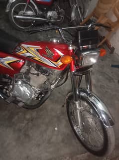 Honda cg125 2015 but like new