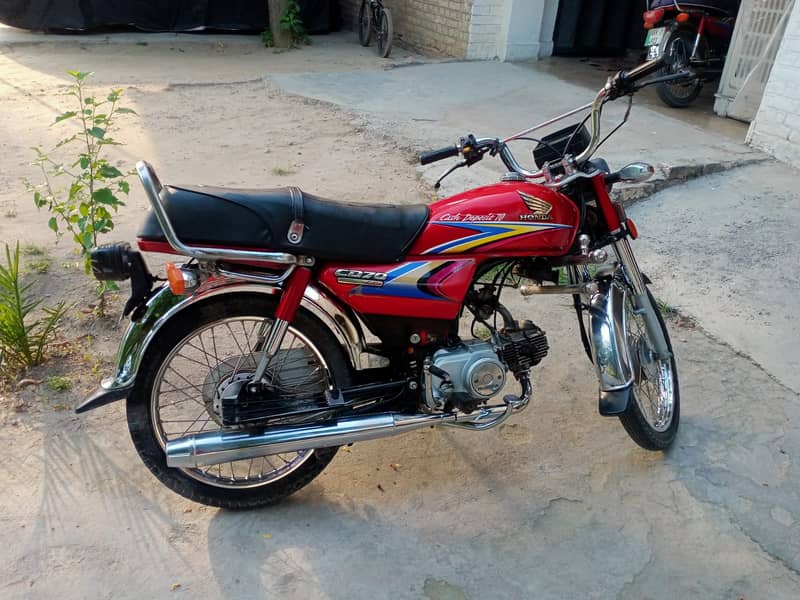 Honda CD-70 2010 model  price 65K. 1