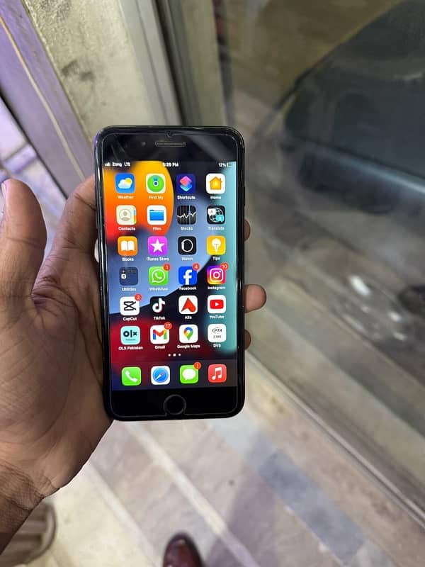 iphone 7 plus 128Gb pta approved 5