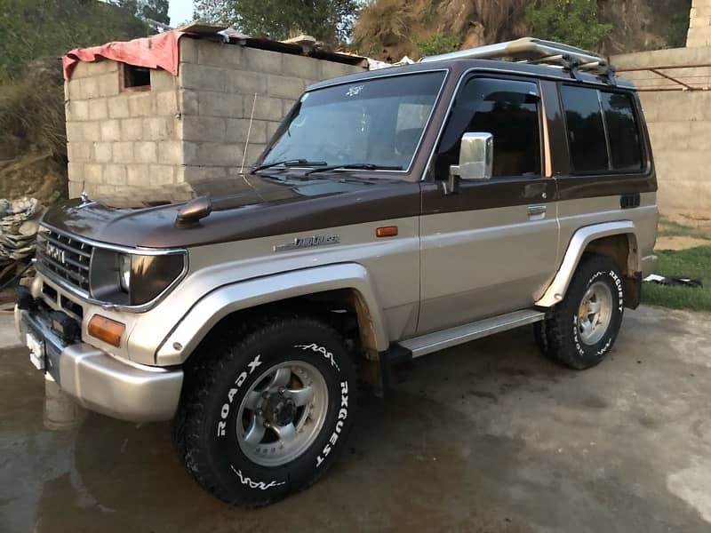 Toyota Land Cruiser 1990 3