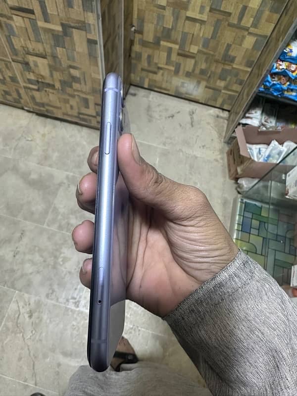 iPhone 11 Non 64 Gb 6