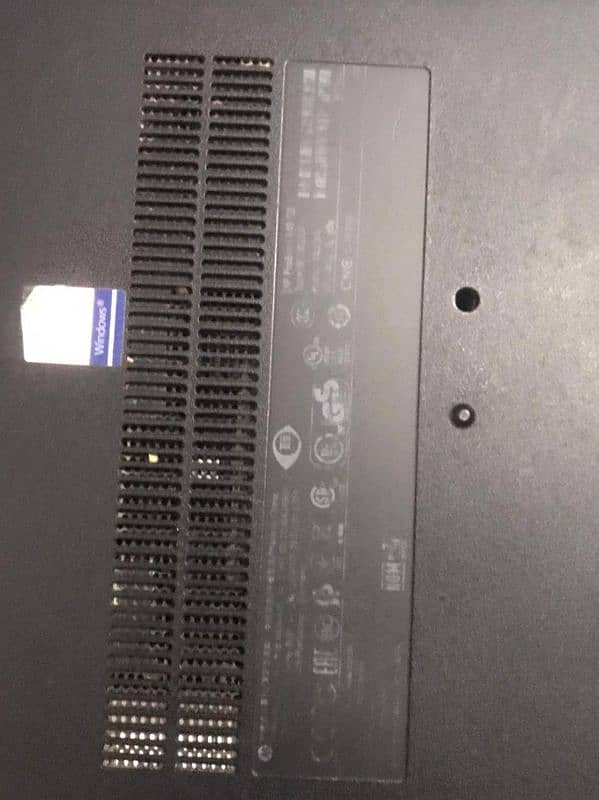 HP i5 7th gen 8 gb ram 256ssd m2 4