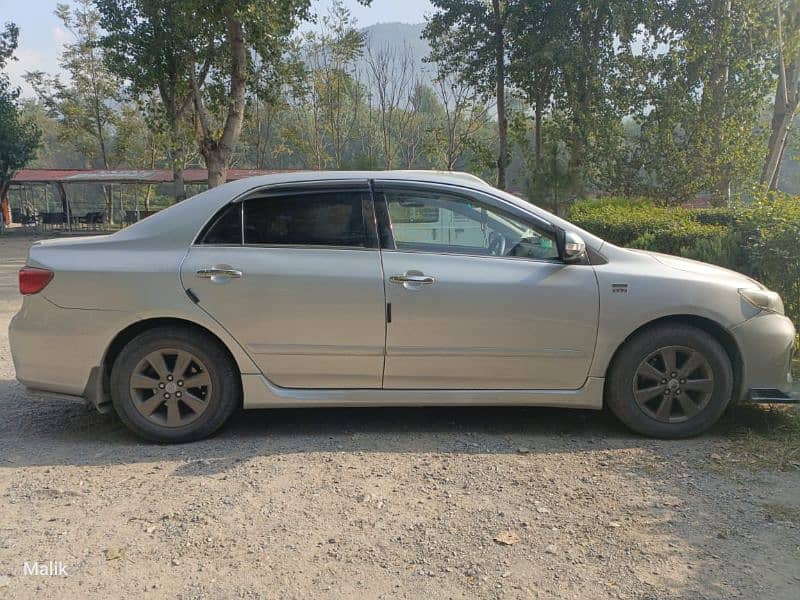 Toyota Corolla Altis 2011 9