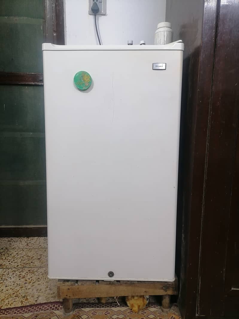 Haier mini fridge 0