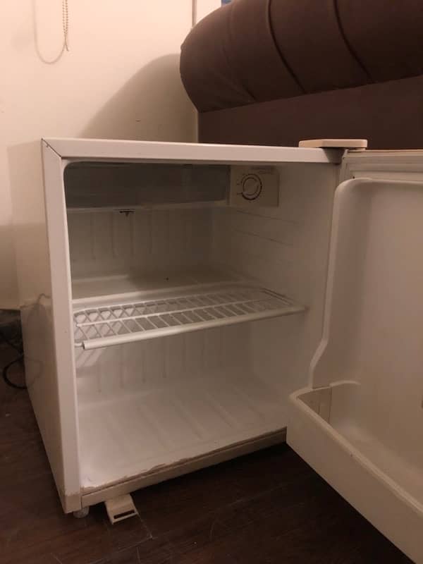 Samsung Room Fridge 1