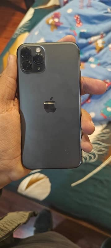 Iphone 11 pro 10/10 condition 0