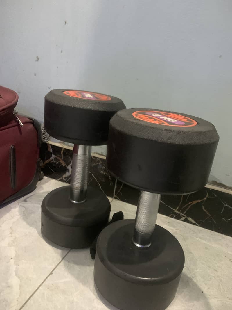 Dumbbell 8KG Pair Urgent for sale 1