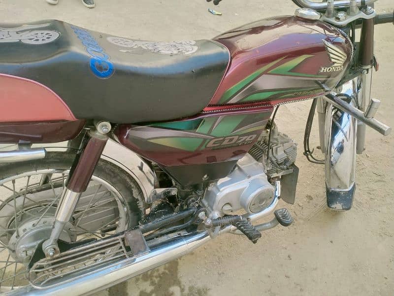 Honda 70 2021 k 11 month nakli h koi Kam ni huny Wala Aone condition h 2