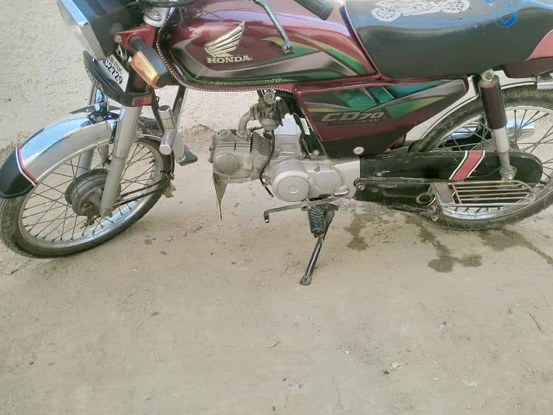 Honda 70 2021 k 11 month nakli h koi Kam ni huny Wala Aone condition h 5