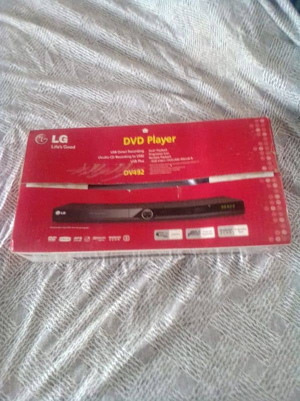 Lg cd and dvd player usb portable  huge sound only box open For Sell 0