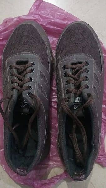 DARK BROWN COLOURED,IN REALLY GOOD CONDITION 1