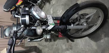 Suzuki GS 150 SE 2017 model for sale in Lahore