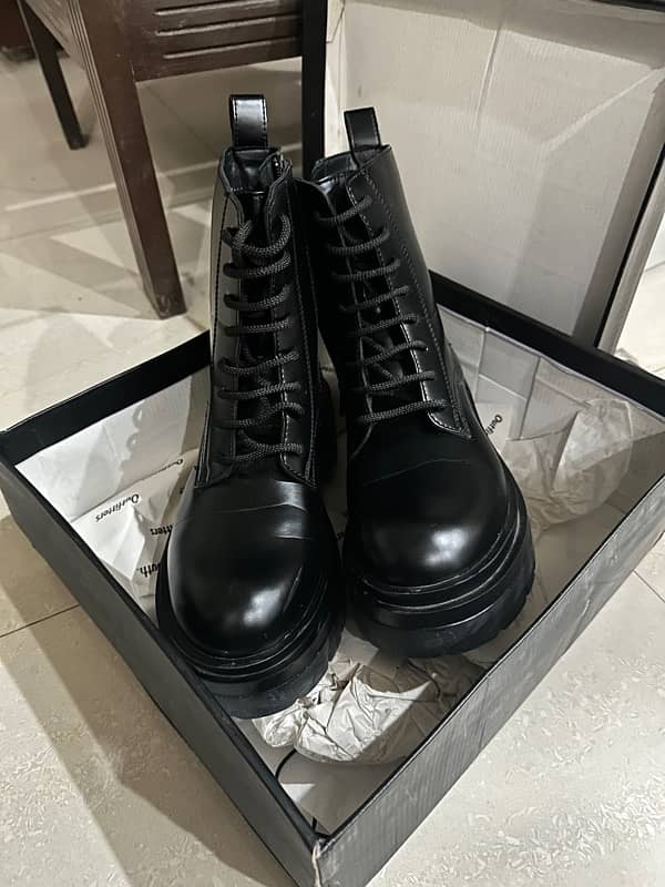 lace up high ankle combat boots 0