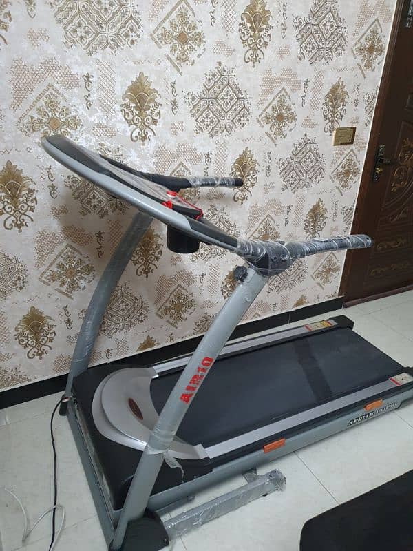 treadmill Apollo Air10 model urgent for sale 1