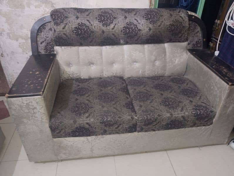 second hand sofa 1