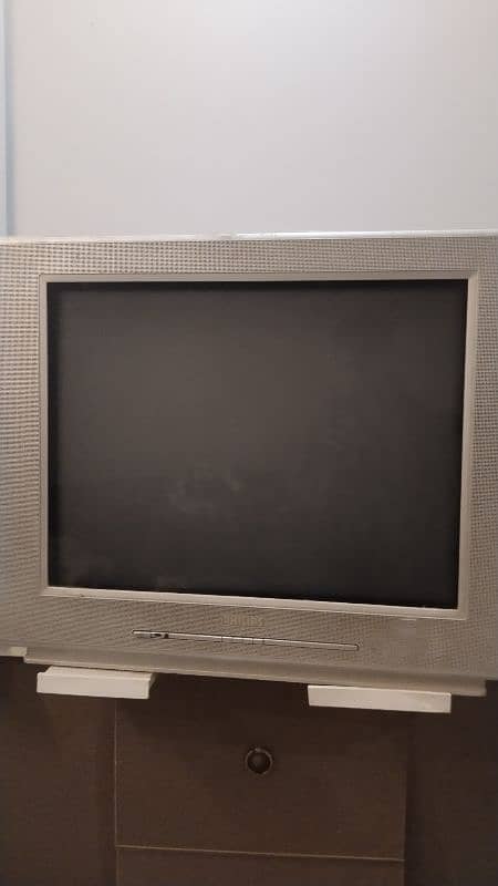 phillips tv for sale in good condition 0