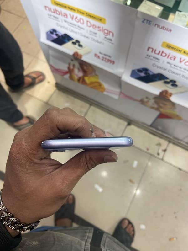 iPhone 11 10/9 WhatsApp only 03228464761 2