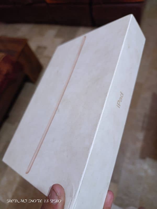 iPad 8 Generation with box 7