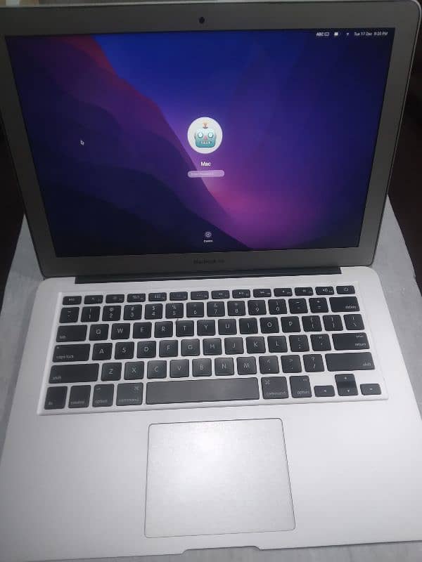 MacBook air 2017  8gb ram 6