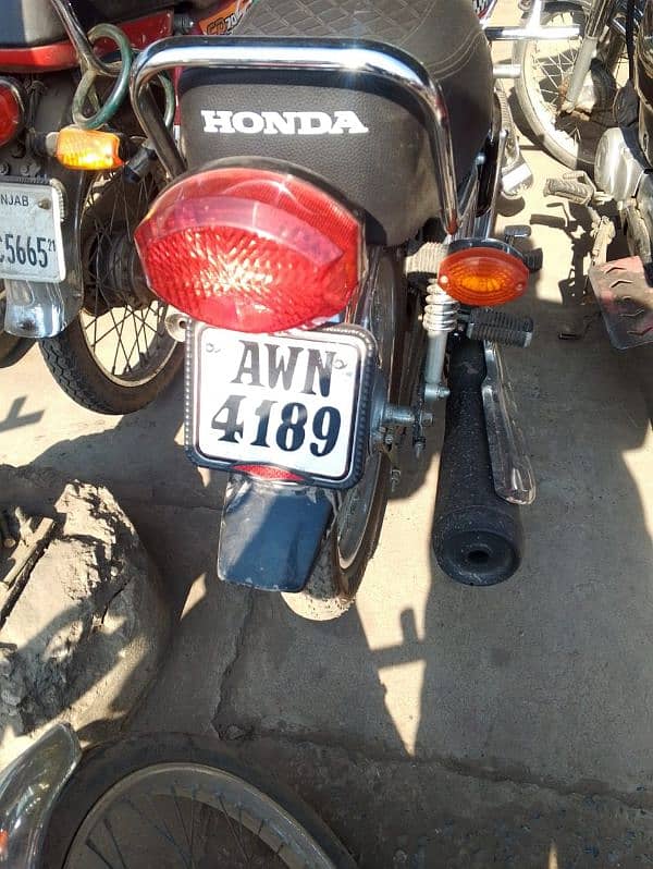 Honda 125 like new purchased in September 4