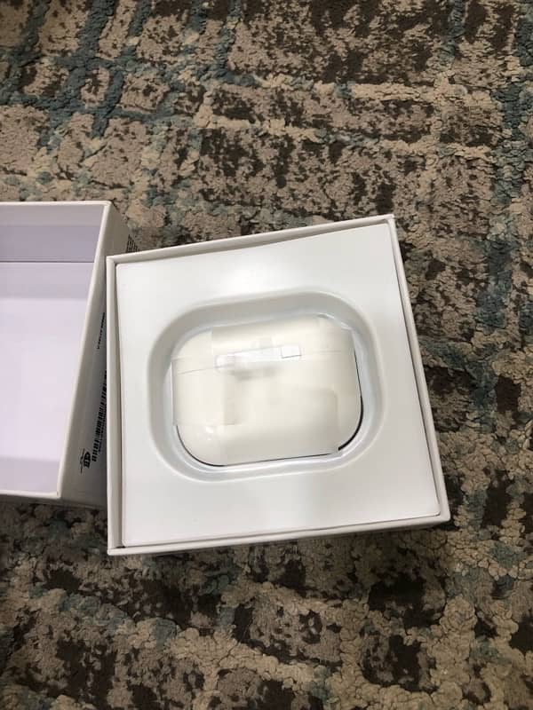 apple copy airpods made in USA contact on this number 03151133287 8