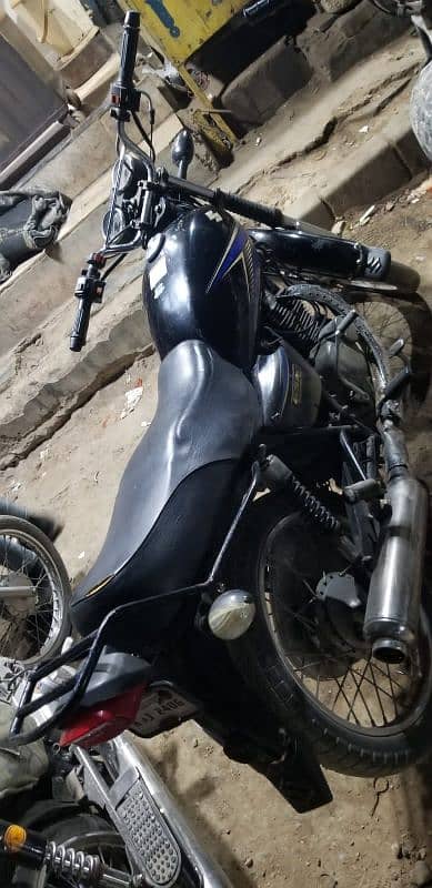 Suzuki Gs. 150 model 2013 dealer time wast na krey 4