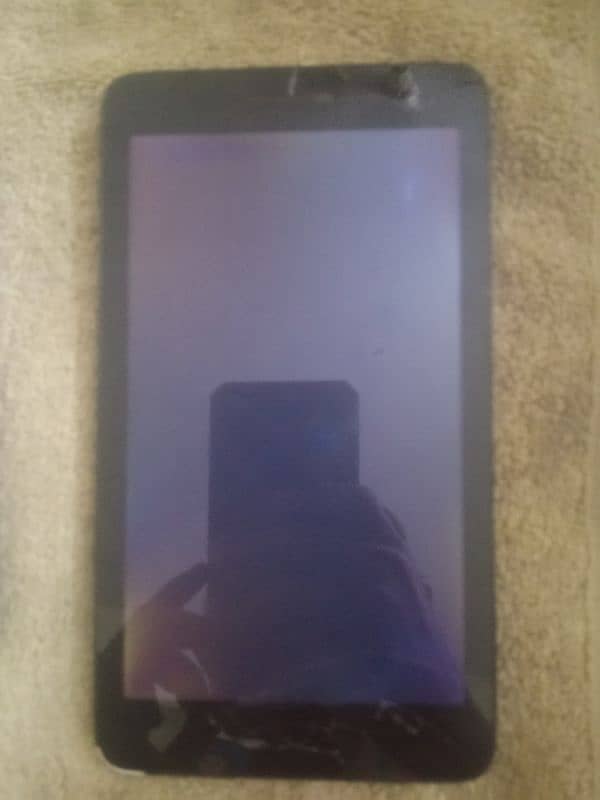 Huawei mediapad panel broken for sell in malir cantt 2