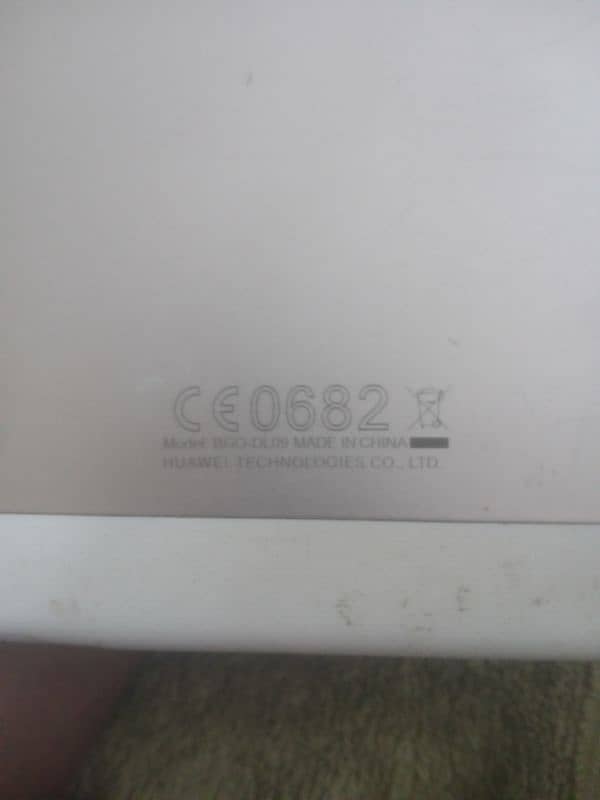 Huawei mediapad panel broken for sell in malir cantt 4