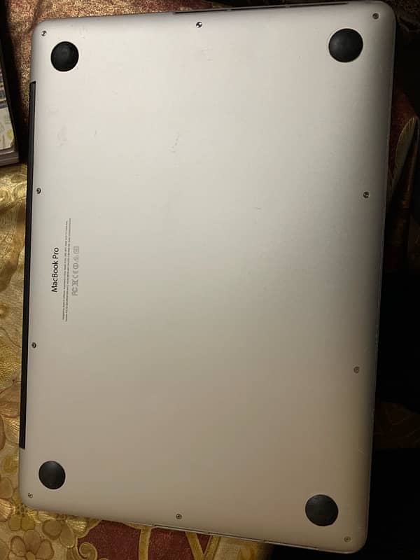 macbook pro (500gb ssd) 6