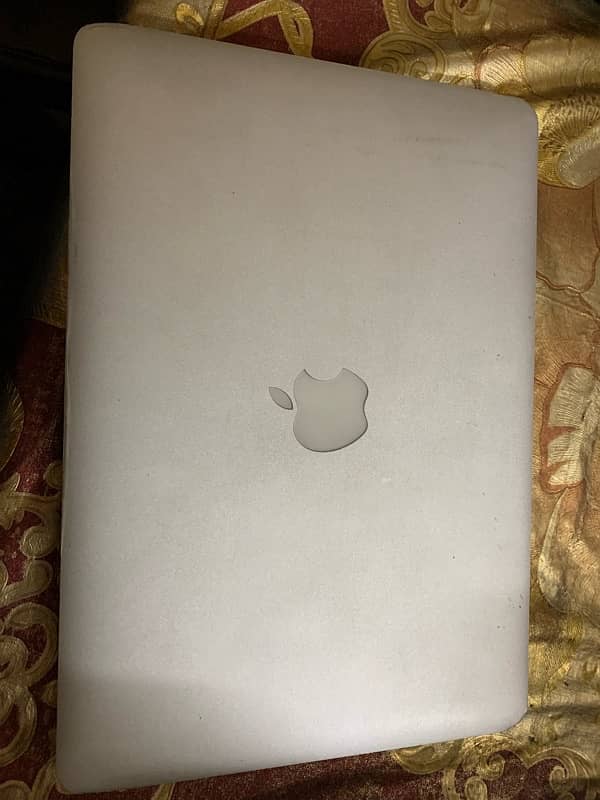 macbook pro (500gb ssd) 11