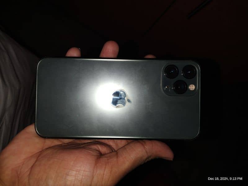 I phone 11 pro 10/10 condition non -pta 1