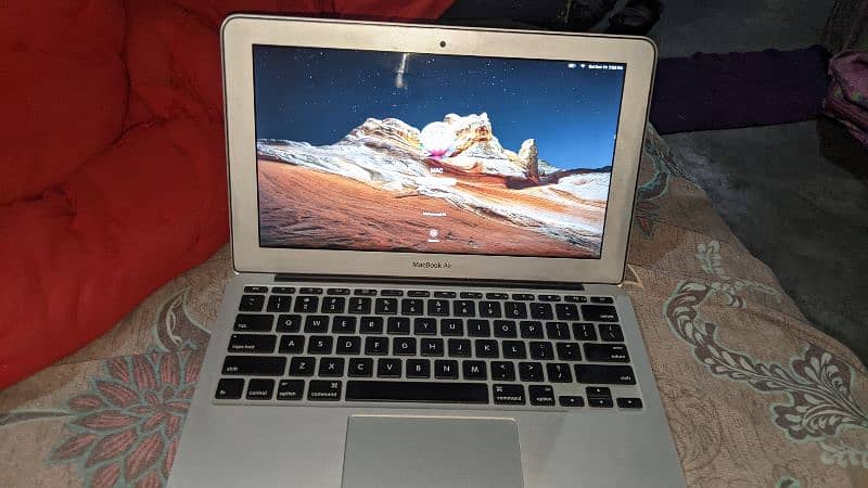 MacBook Air 2015 11" 0