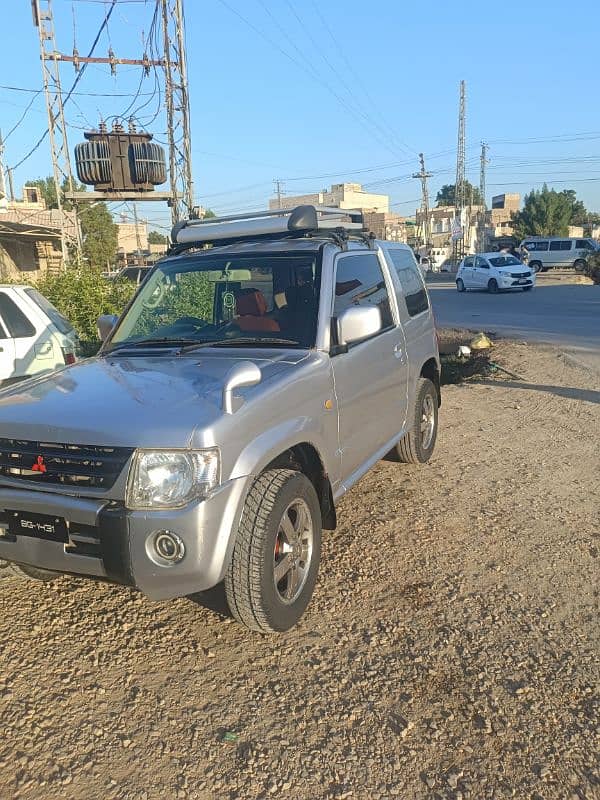 Mitsubishi Pajero Mini 2010 1