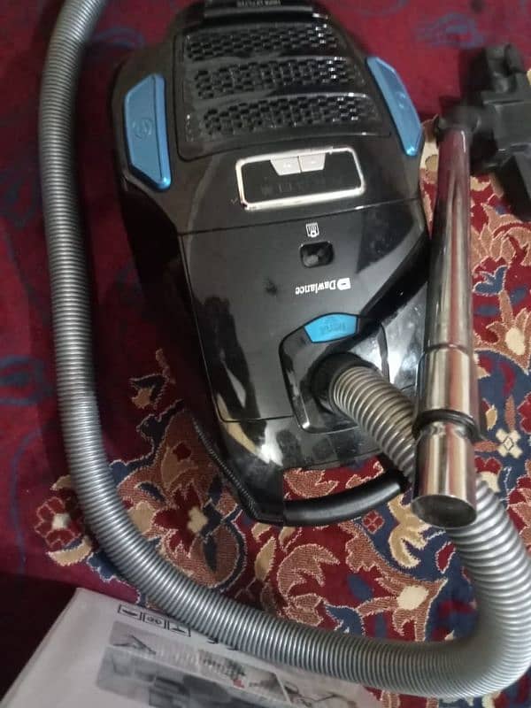 vacuum cleaner in a very good condition 2