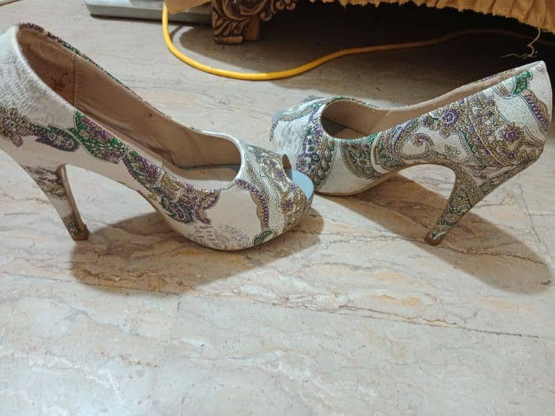 imported floral heels 1