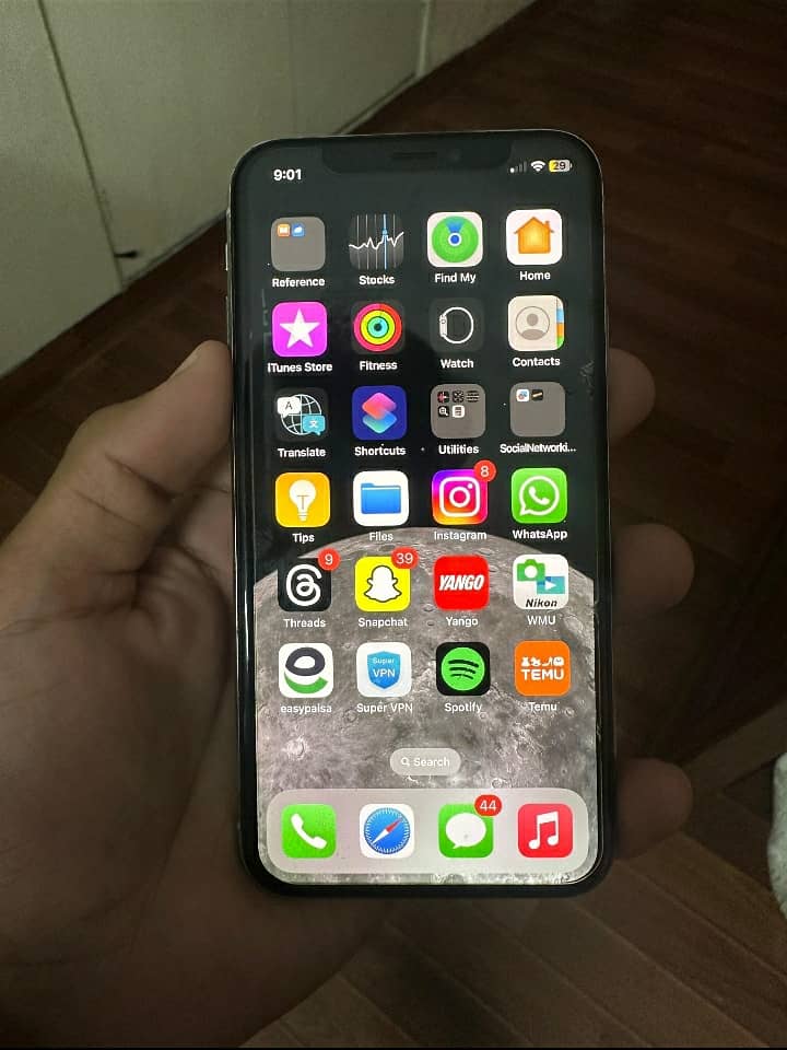 Apple iPhone X 3