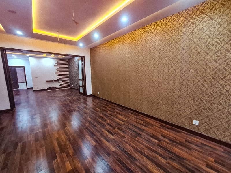 1 Kanal Vip Upper Portion Available For Rent In Arcitect Society Near Johertown Ucp University Lahore 1