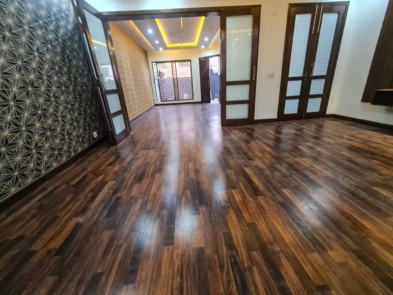 1 Kanal Vip Upper Portion Available For Rent In Arcitect Society Near Johertown Ucp University Lahore 4