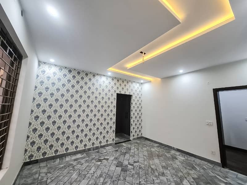 1 Kanal Vip Upper Portion Available For Rent In Arcitect Society Near Johertown Ucp University Lahore 7