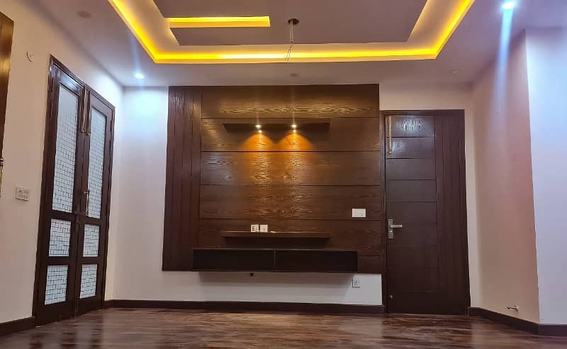 1 Kanal Vip Upper Portion Available For Rent In Arcitect Society Near Johertown Ucp University Lahore 15