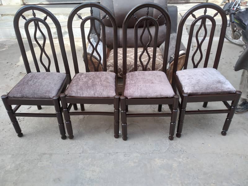 4 chairs Dining table for sale 3