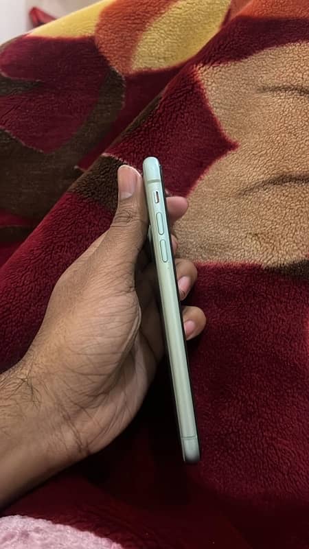 iphone 11 64 gb 4